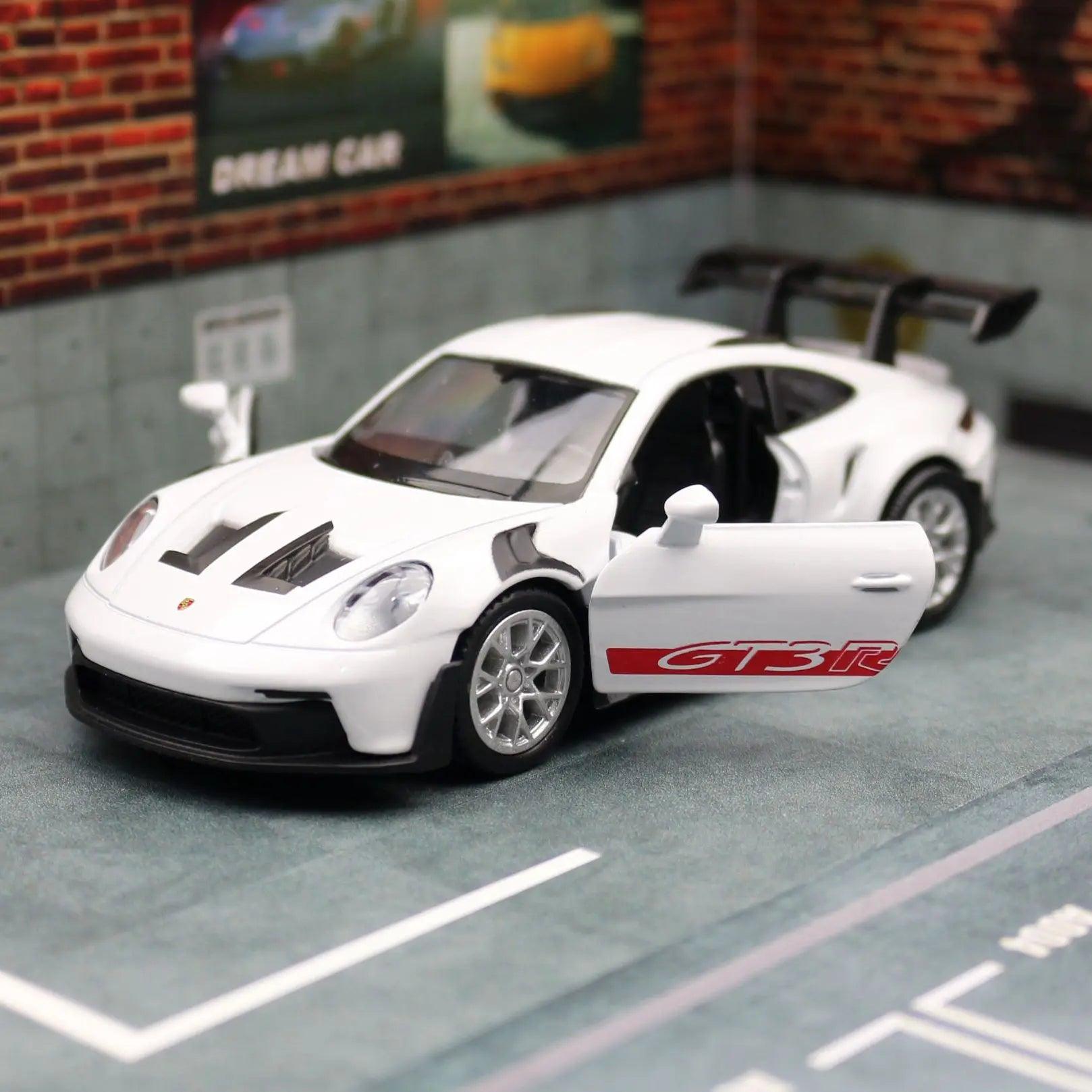 Porsche 911 GT3 RS & GT2 RS Miniature 1:36